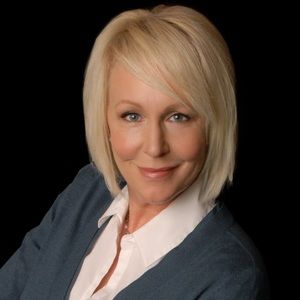 Meet your Posher, Reneé Renouvele (renewed) French